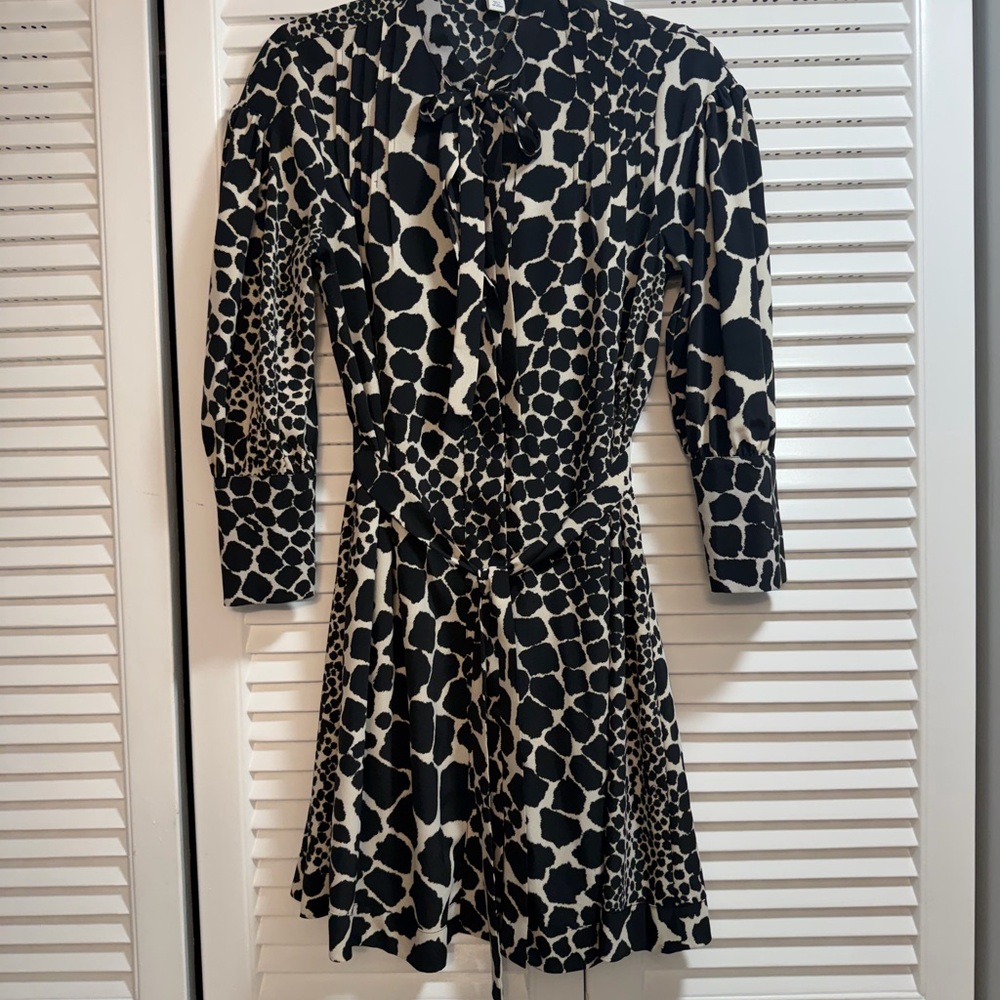 Topshop Black and Cream Long Sleeve Dress